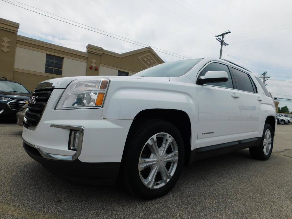 Used 2017 GMC Terrain SLE w/ Technology Package AWD/4WD image 7