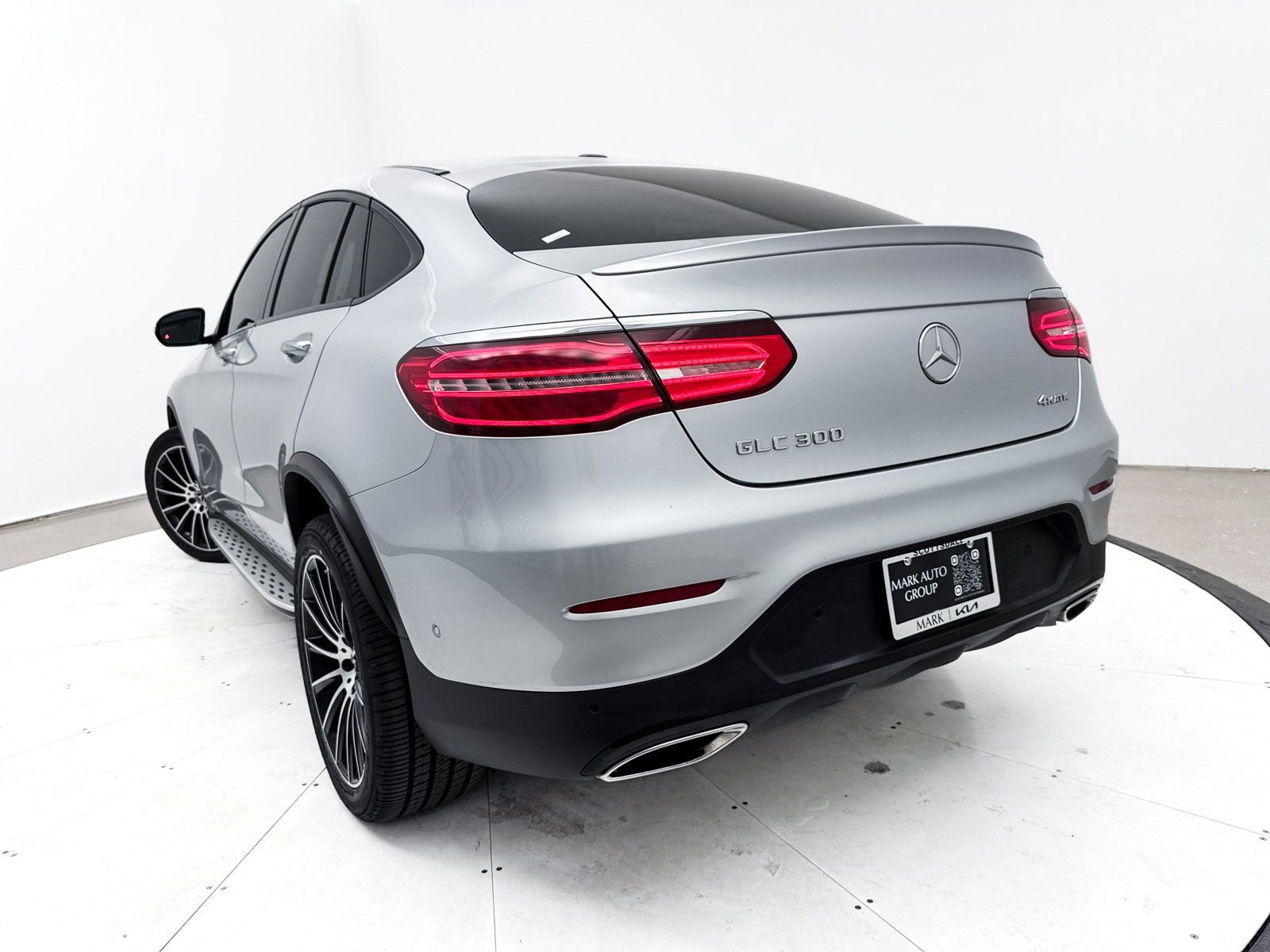 Used 2019 Mercedes-Benz GLC 300 4MATIC Coupe image 10