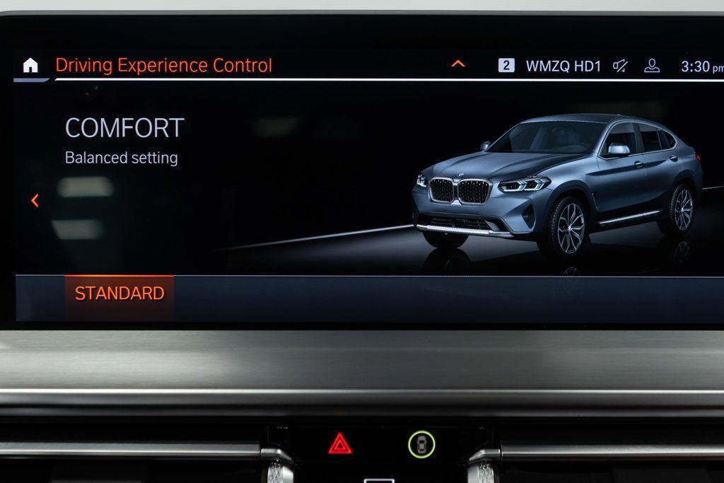 Used 2025 BMW X4 xDrive30i w/ Premium Package image 25