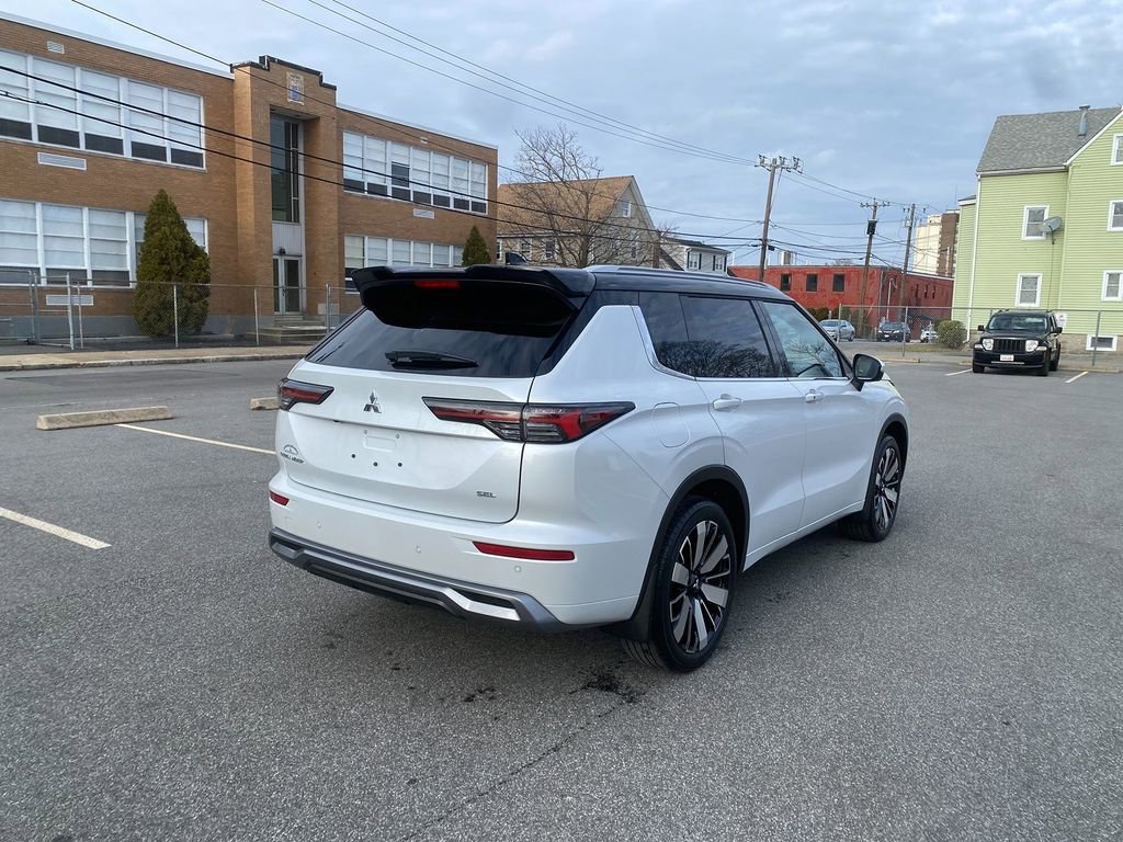 New 2026 Mitsubishi Outlander SEL FWD image 5