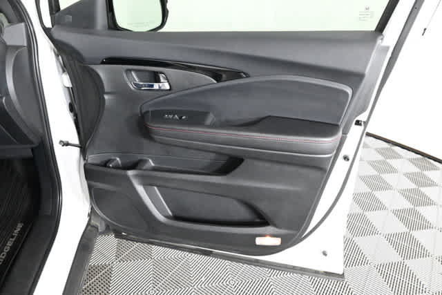 Used 2024 Honda Ridgeline Black Edition image 11