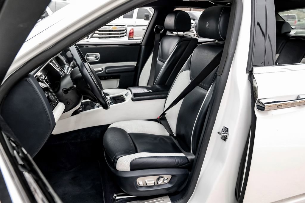 Used 2019 Rolls-Royce Ghost image 44