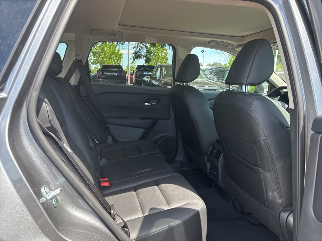 New 2026 Nissan Rogue SV AWD/4WD image 17