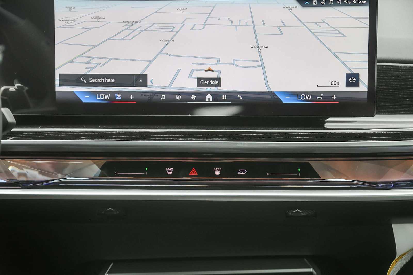 Used 2025 BMW 750e xDrive image 10