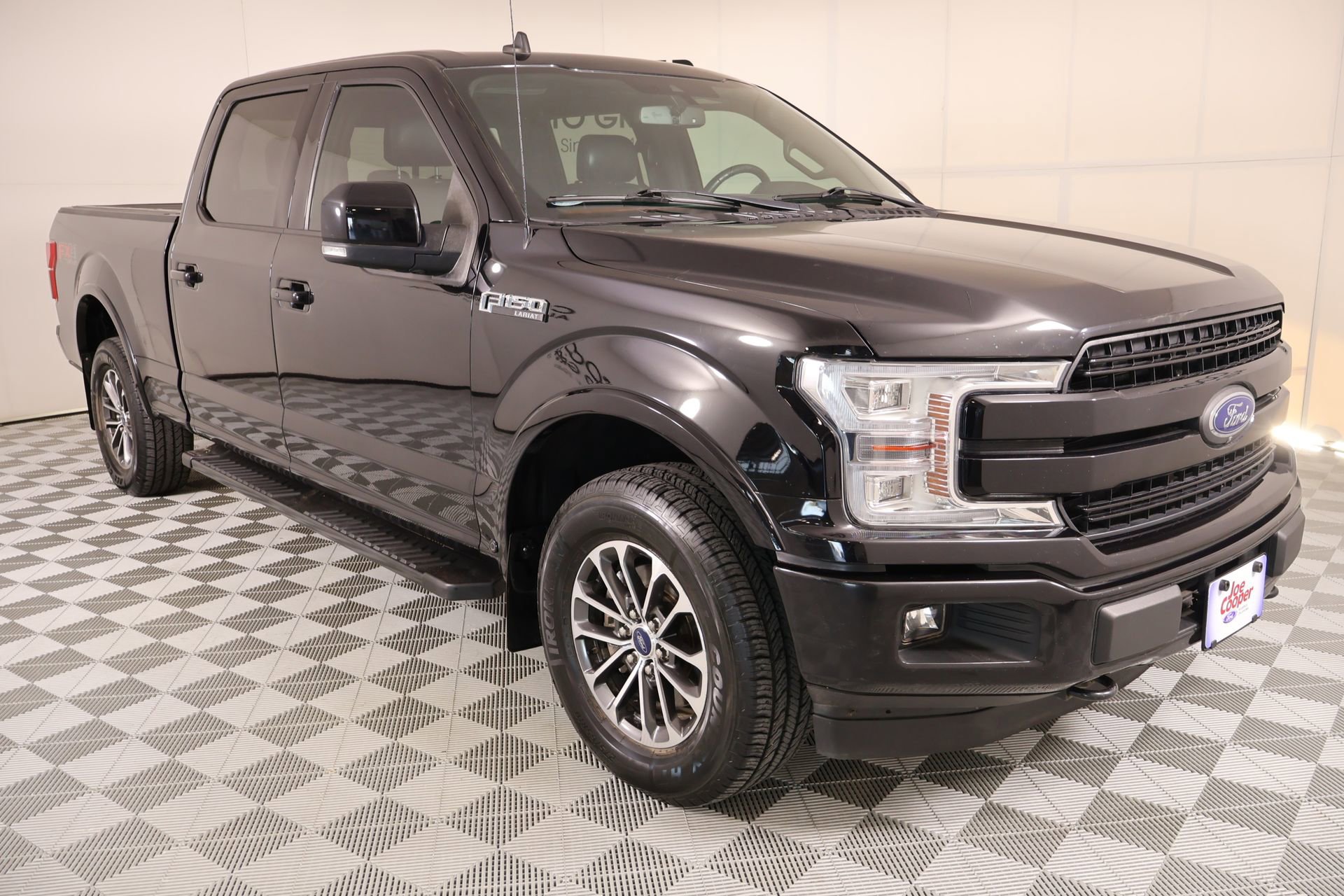 Used 2019 Ford F150 Lariat w/ Equipment Group 502A Luxury AWD/4WD image 1