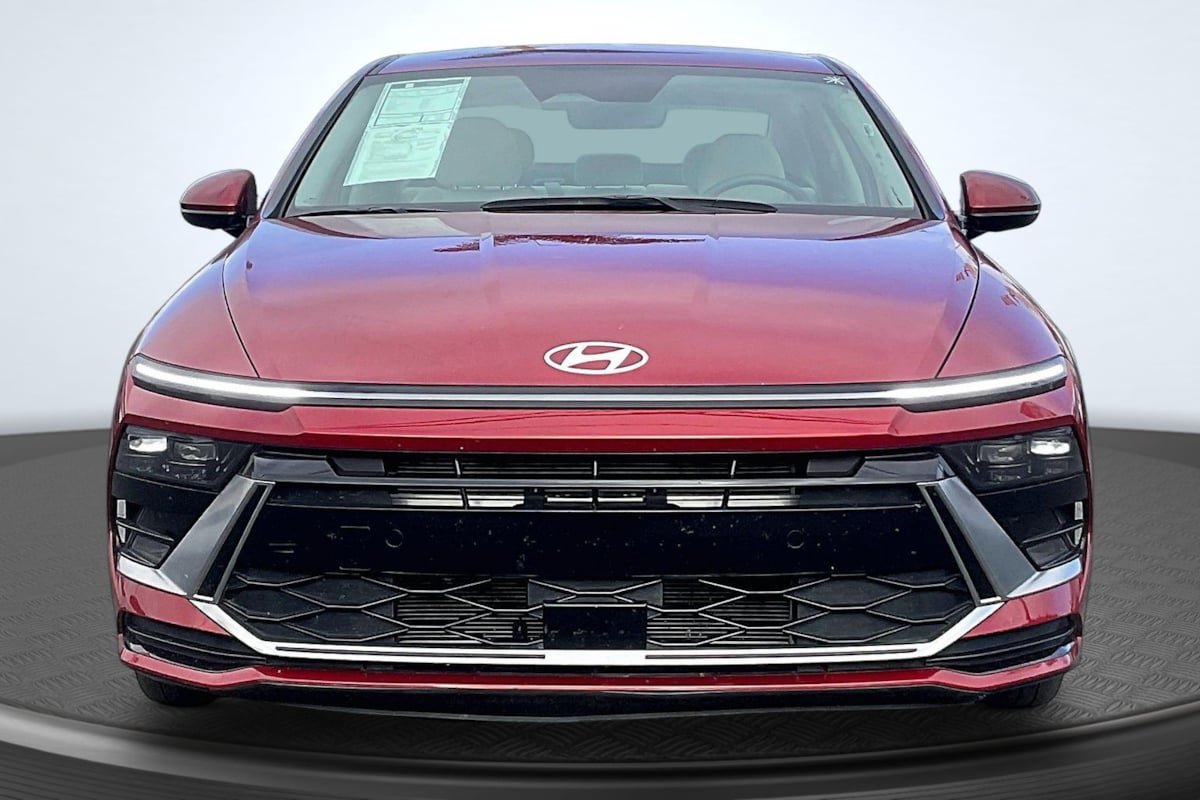 Used 2025 Hyundai Sonata SEL FWD image 3