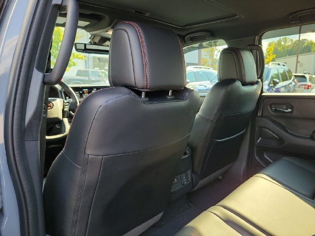 Used 2025 Nissan Frontier PRO-4X w/ Pro Premium Package AWD/4WD image 13