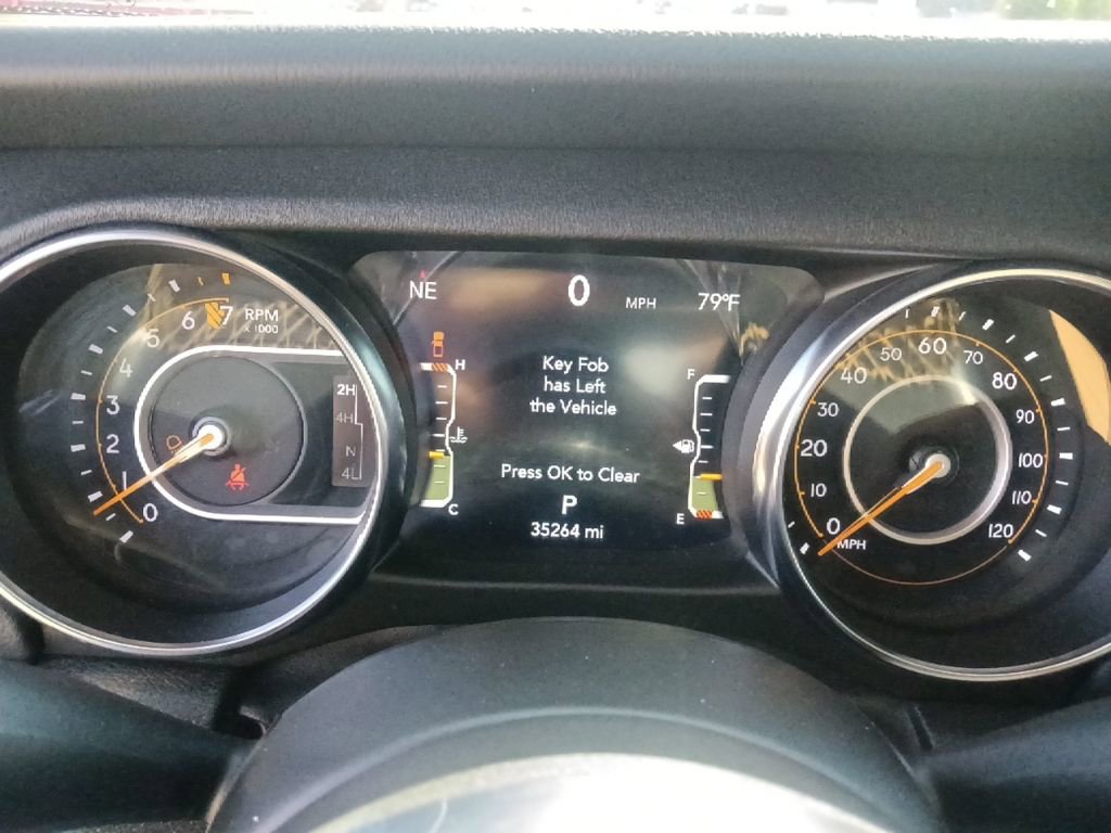 Used 2022 Jeep Gladiator Overland image 19