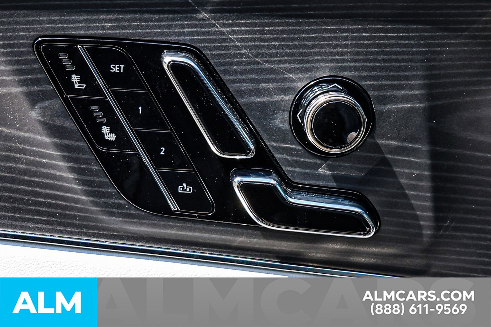 Used 2025 Cadillac Lyriq Luxury image 45