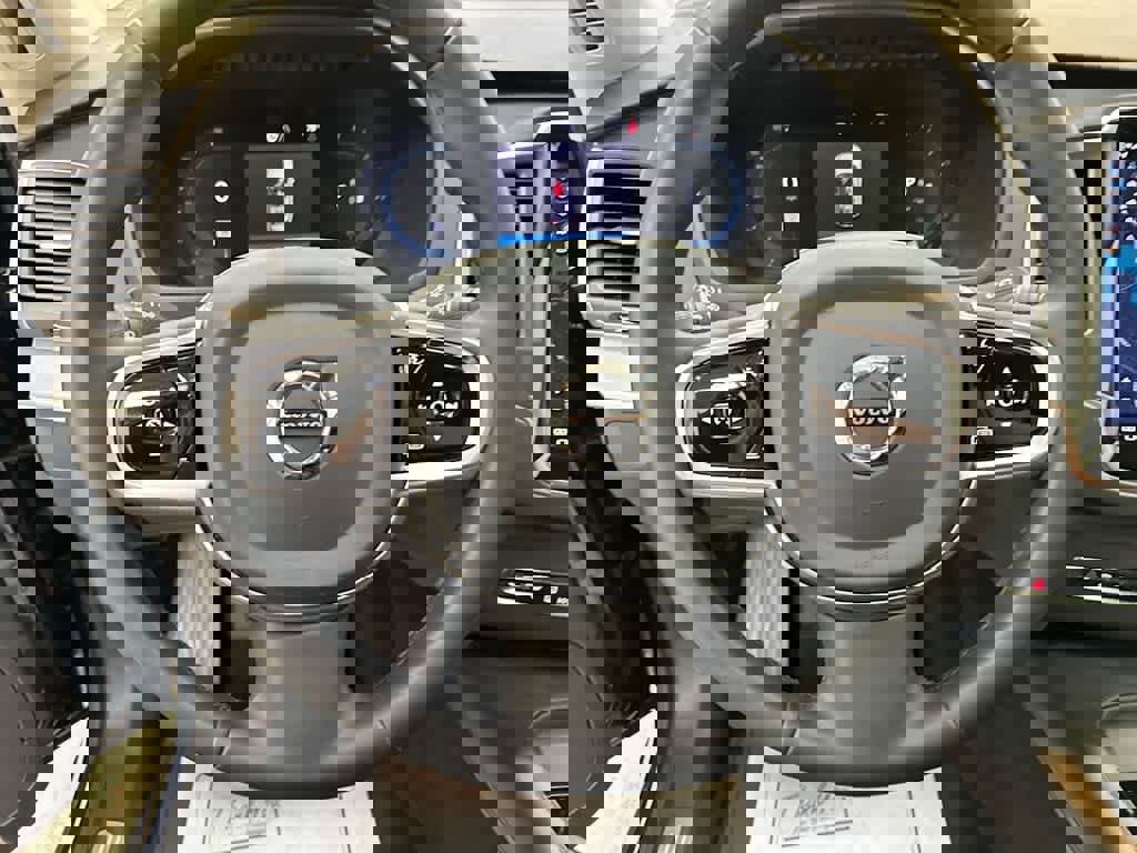 Used 2023 Volvo XC90 B5 Core w/ Protection Package image 13