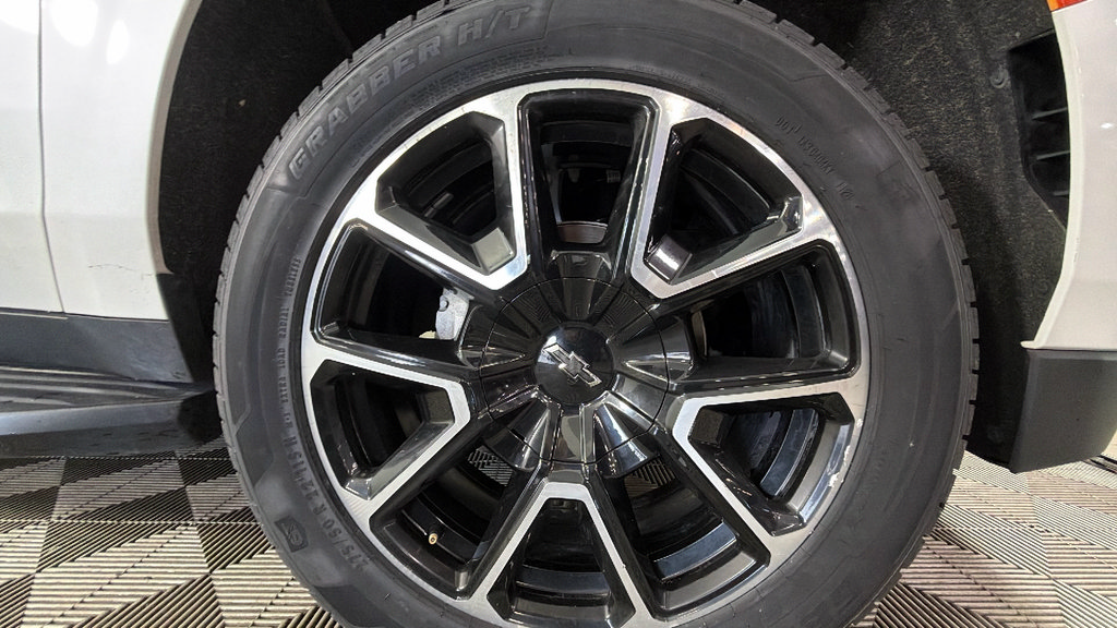 Certified 2023 Chevrolet Suburban RST w/ Luxury Package RWD image 43