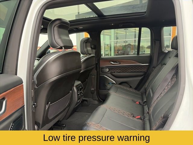 Used 2024 Jeep Grand Cherokee Summit image 21