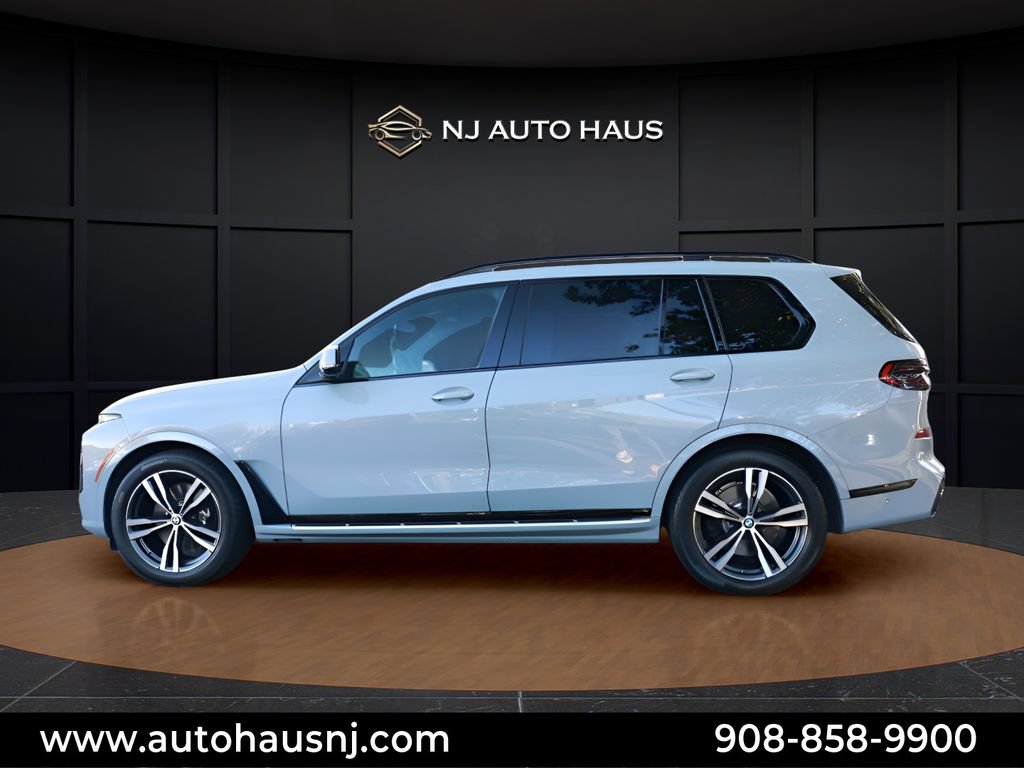 Used 2026 BMW X7 xDrive40i AWD/4WD image 8