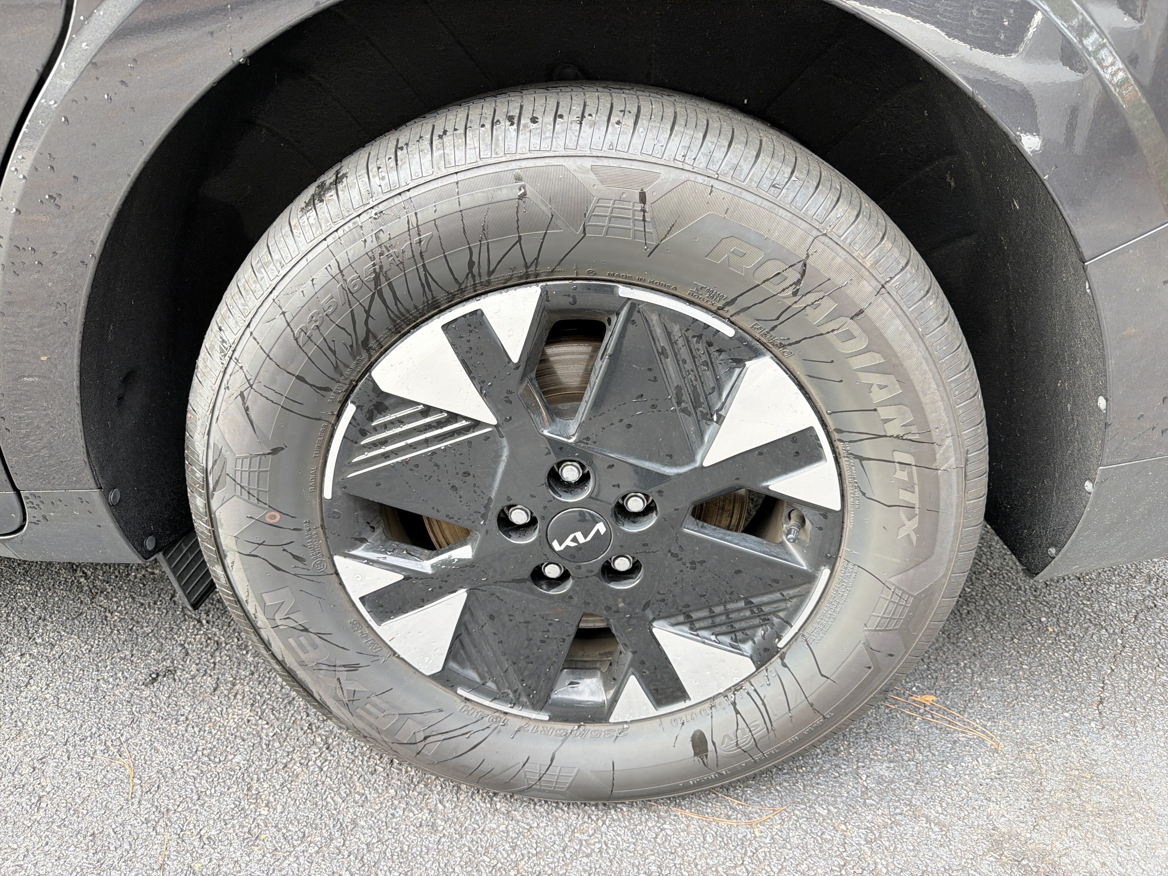 Used 2026 Kia Carnival LXS FWD image 10