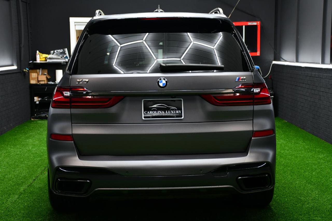Used 2022 BMW X7 M50i w/ Executive Package image 3
