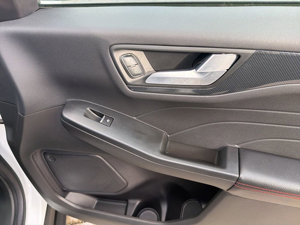 Certified 2023 Ford Escape ST-Line w/ Tech Pack #1 image 32