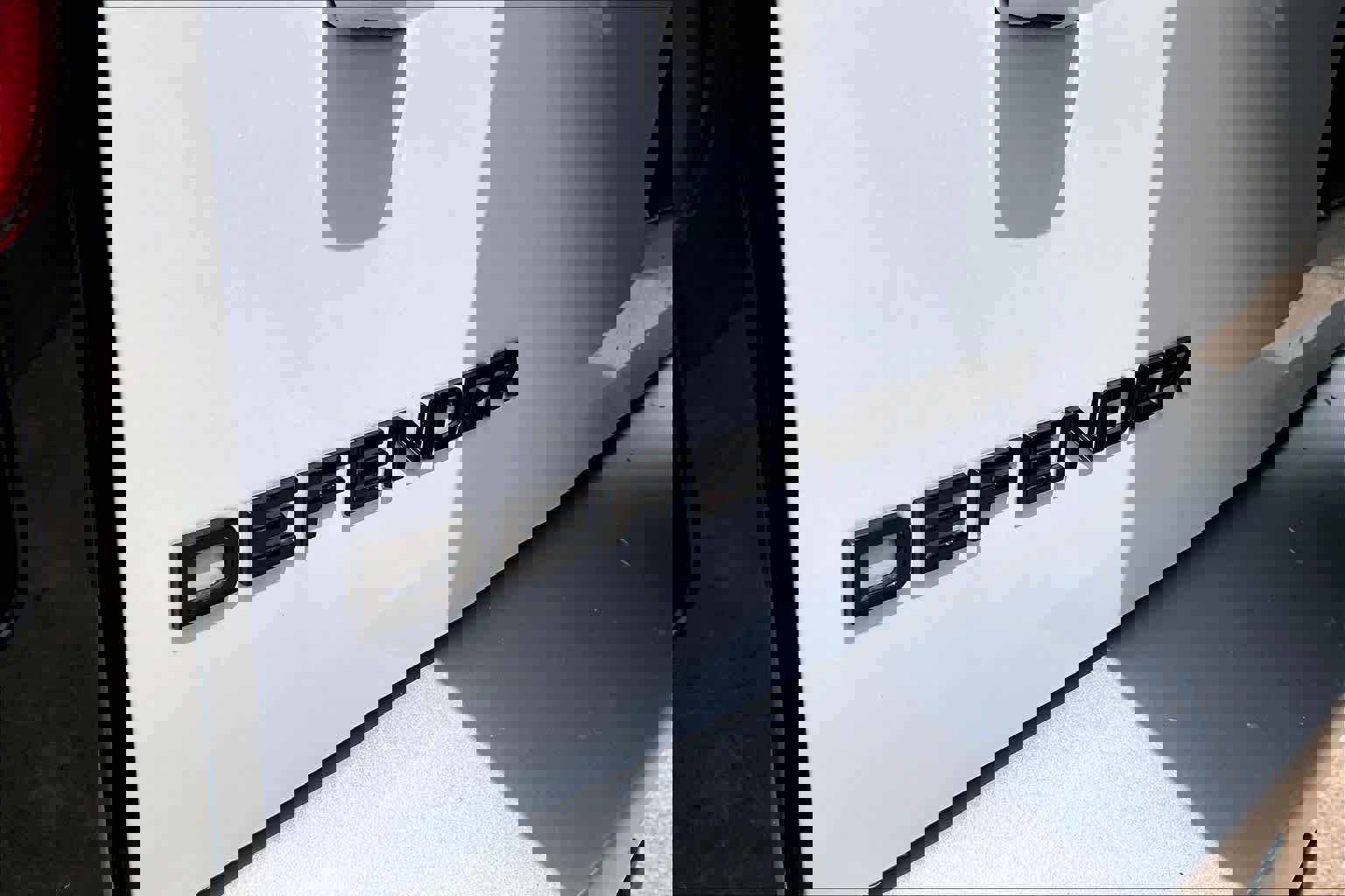 Used 2023 Land Rover Defender 110 S image 31