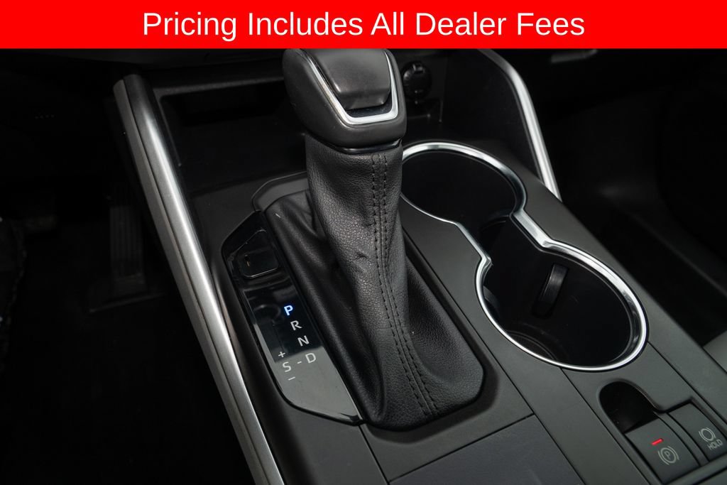 Used 2021 Toyota Highlander XLE FWD image 19