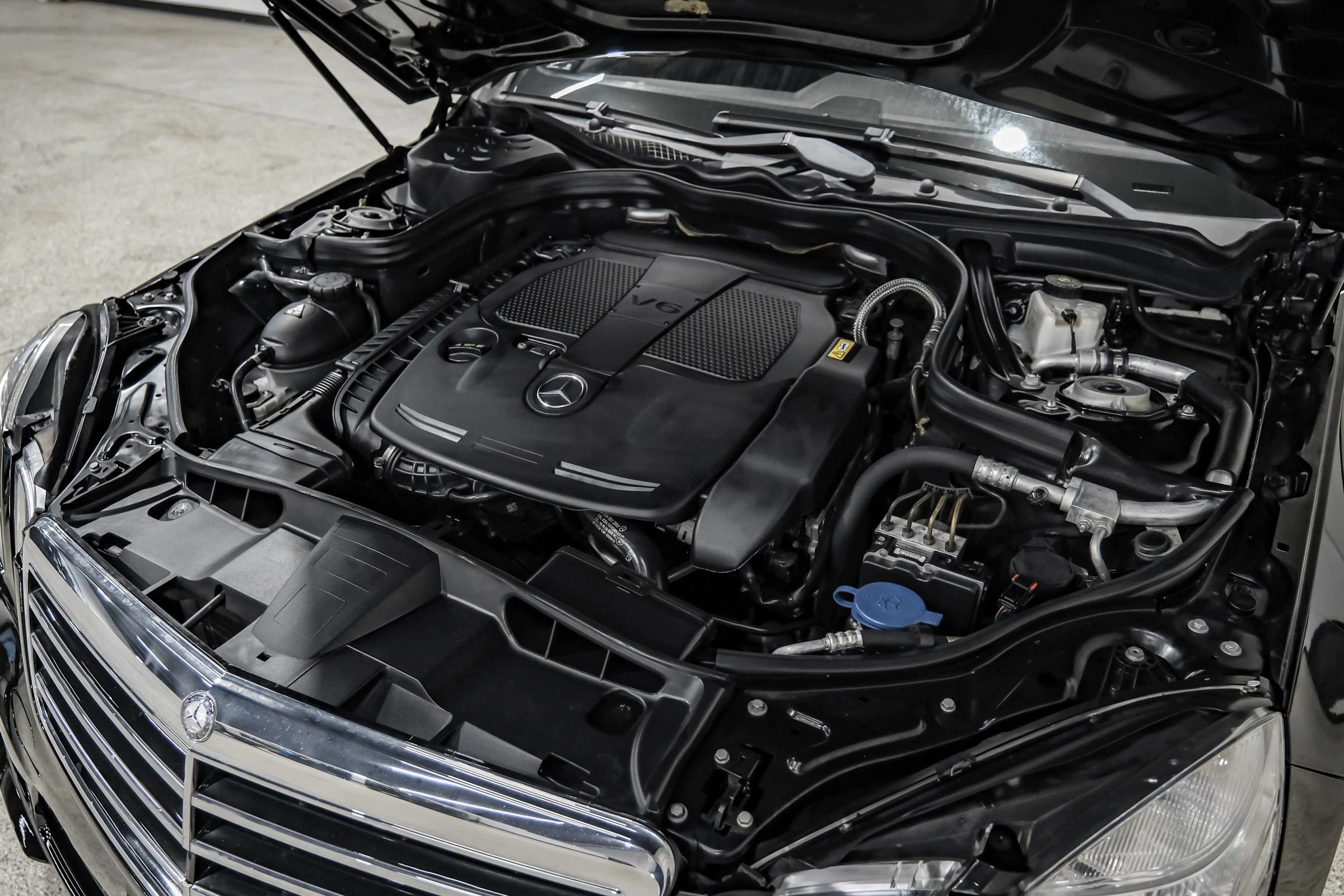 Used 2013 Mercedes-Benz E 350 4MATIC Sedan w/ Premium 1 Pkg image 54