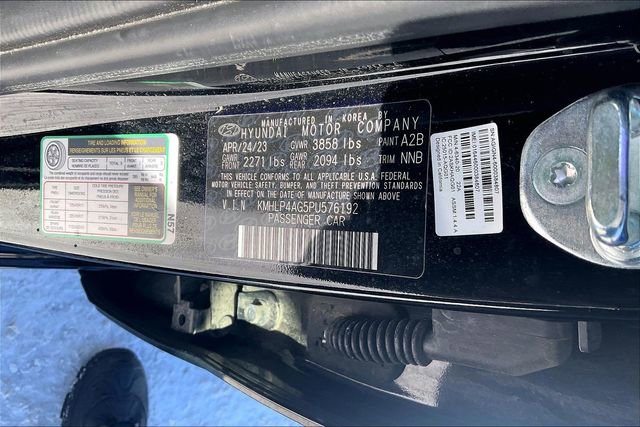 Certified 2023 Hyundai Elantra Limited image 32