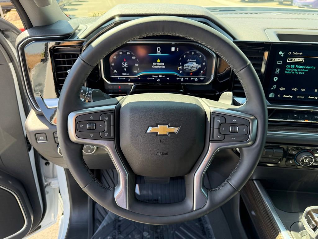 Used 2025 Chevrolet Silverado 1500 LT AWD/4WD image 23
