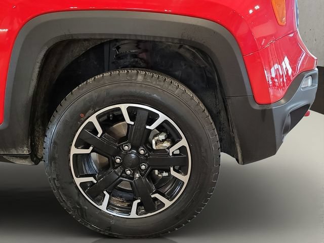 Used 2023 Jeep Renegade Trailhawk w/ Trailer Tow Group AWD/4WD image 37