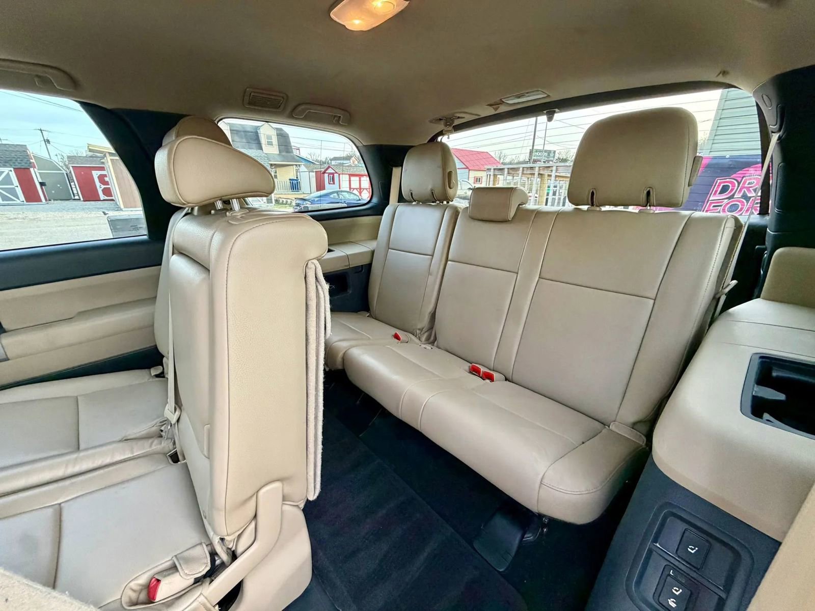 Used 2013 Toyota Sequoia SR5 w/ Premium Pkg image 12