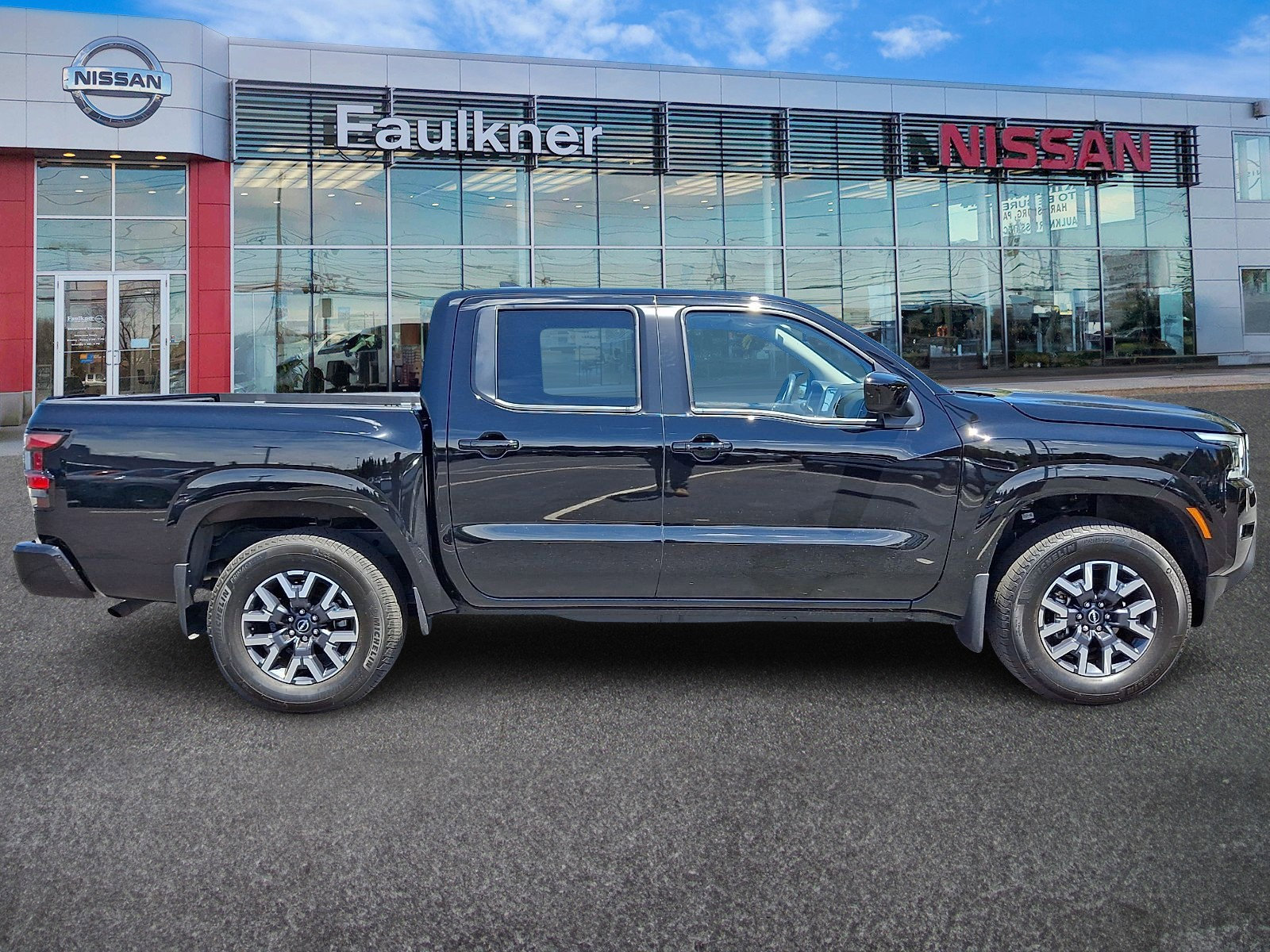 Certified 2024 Nissan Frontier SL w/ Technology Package AWD/4WD image 7