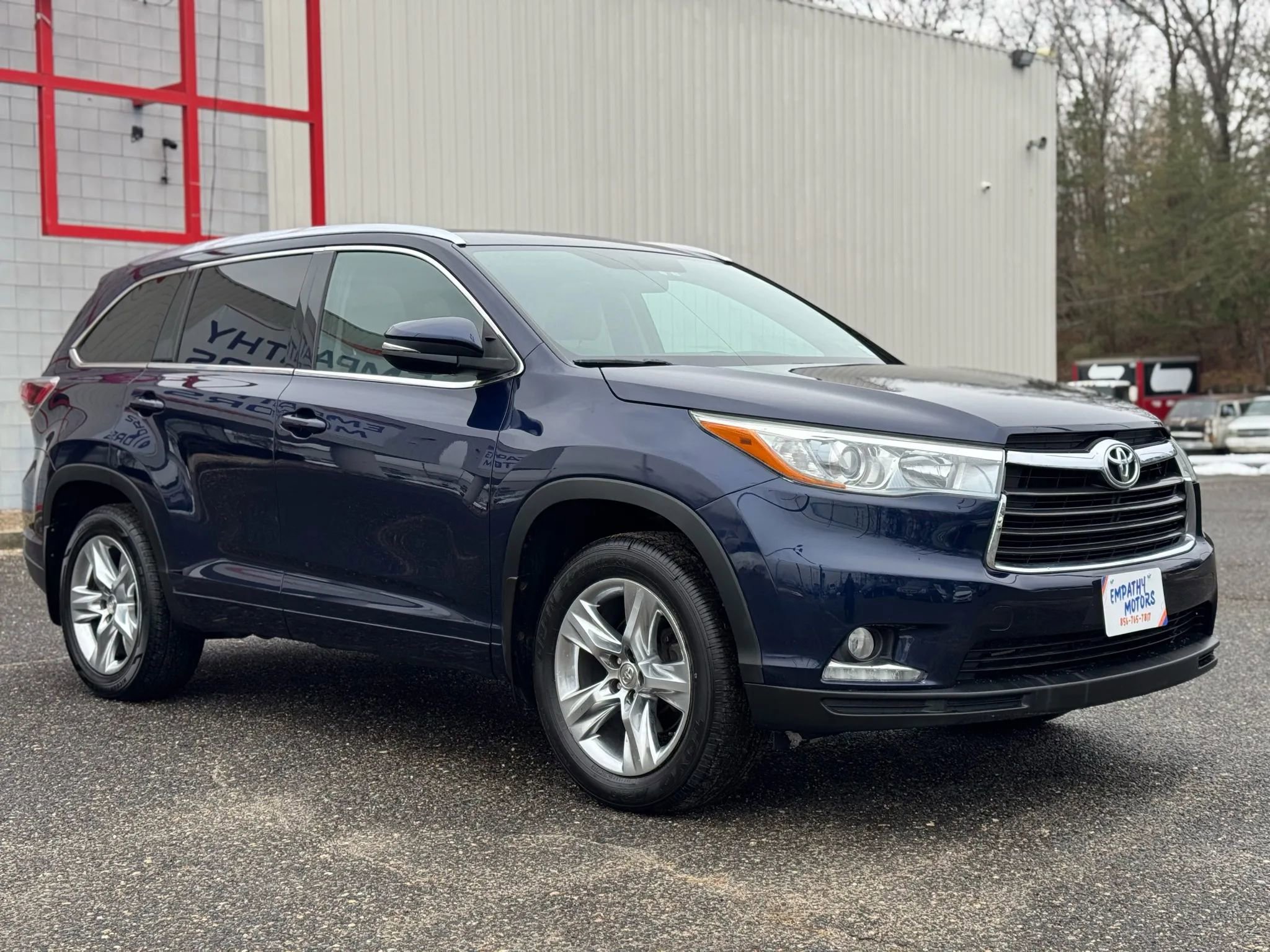 Used 2014 Toyota Highlander Limited w/ Preferred Accessory Package image 7