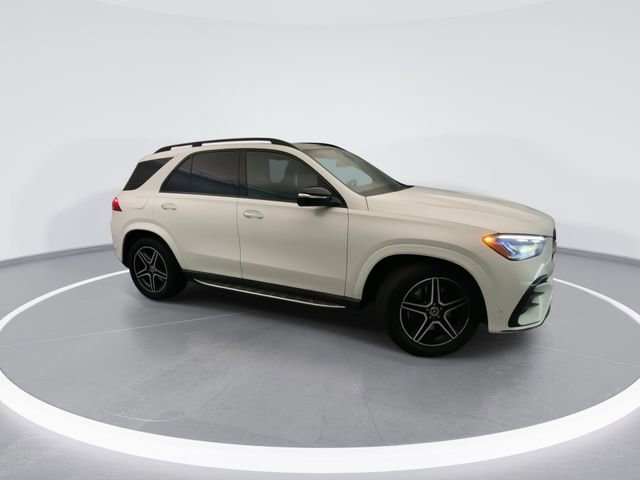 Used 2024 Mercedes-Benz GLE 450e 4MATIC image 2
