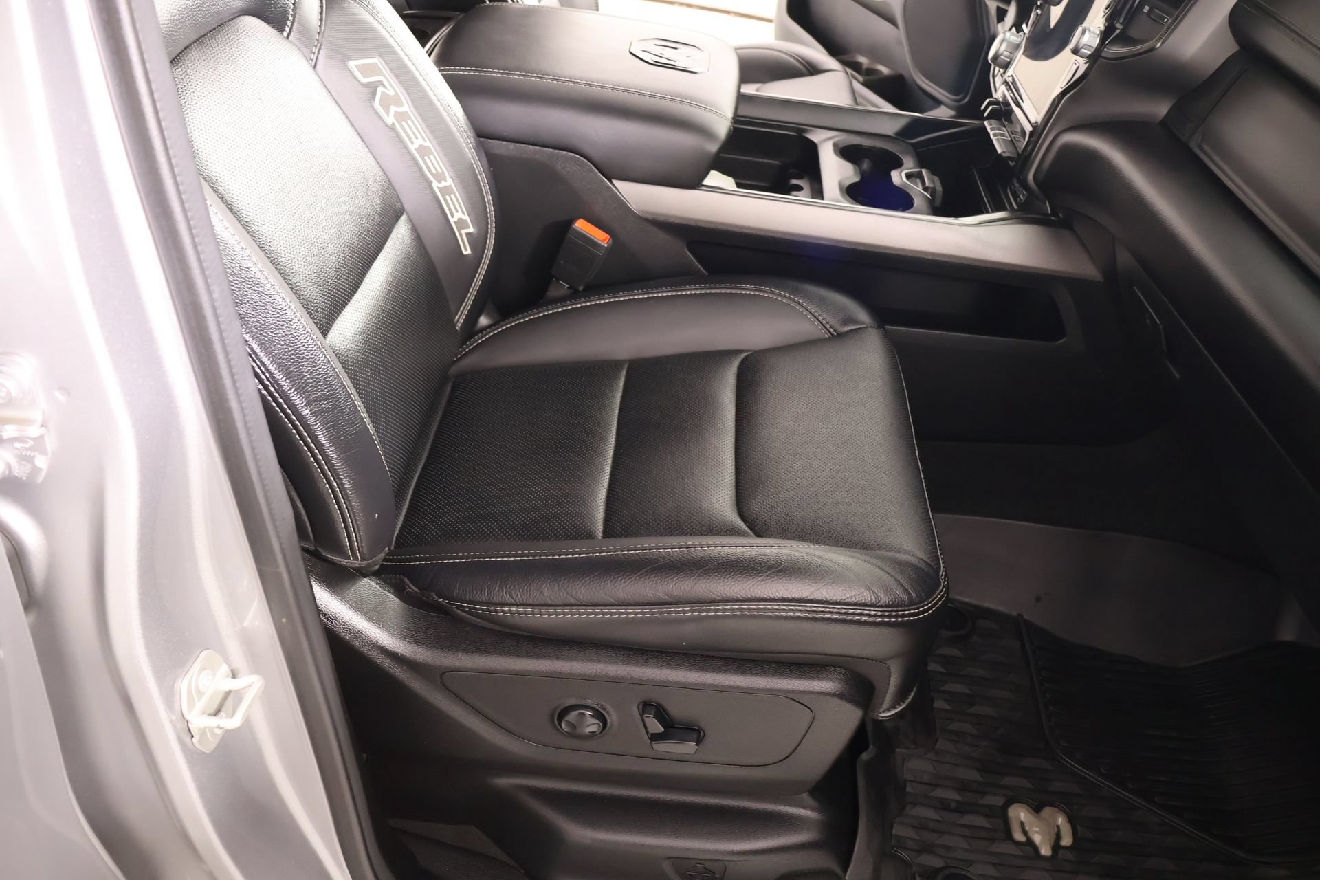 Used 2024 RAM 1500 Rebel w/ Rebel Level 1 Equipment Group AWD/4WD image 14
