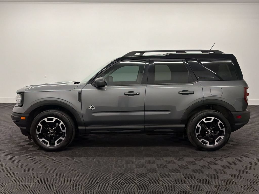 Used 2022 Ford Bronco Sport Outer Banks w/ Tech Package AWD/4WD image 2
