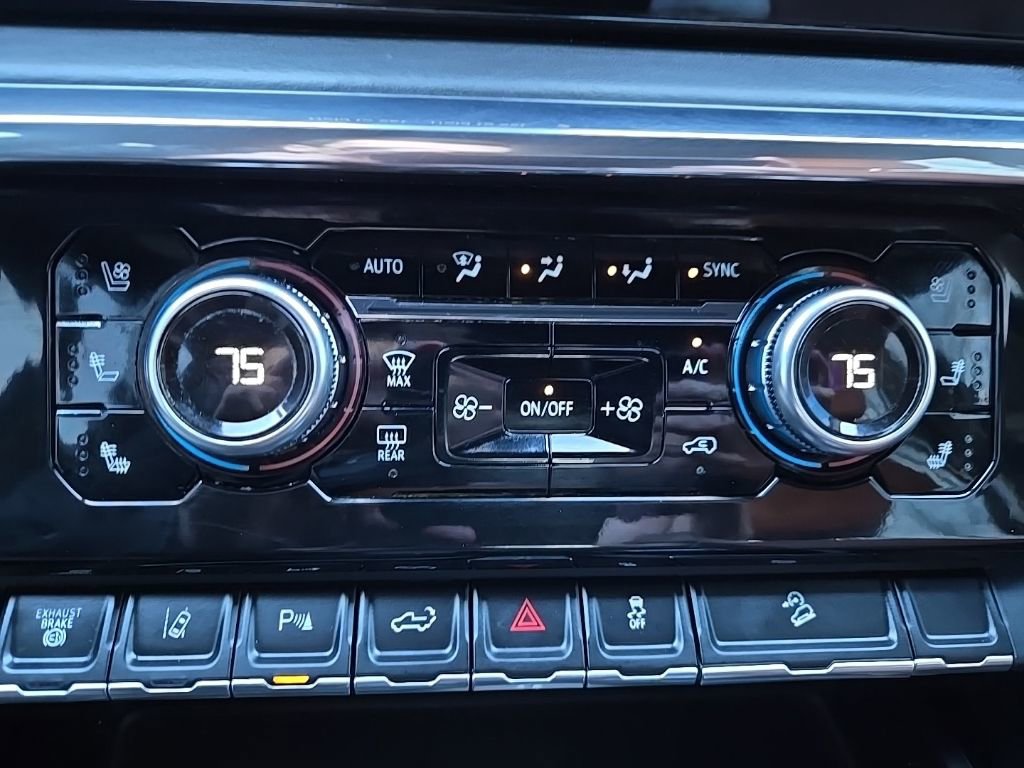 Used 2024 GMC Sierra 2500 Denali Ultimate image 28