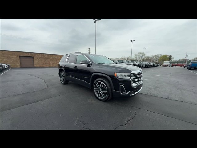 Certified 2023 GMC Acadia SLT w/ Preferred Package image 2