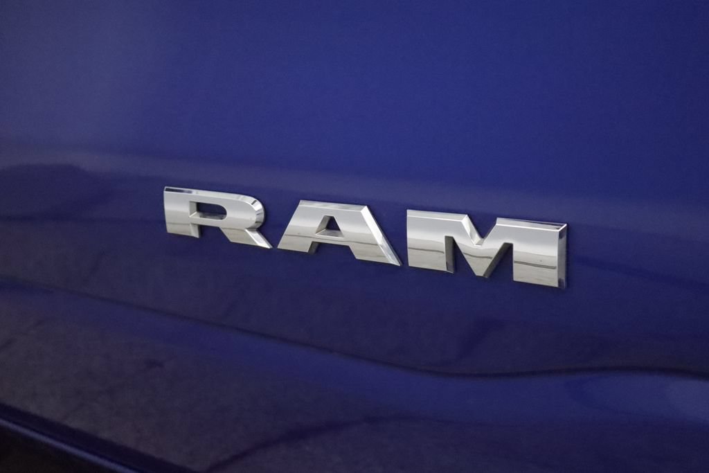 Certified 2019 RAM 1500 Laramie w/ Sport Appearance Package AWD/4WD image 11