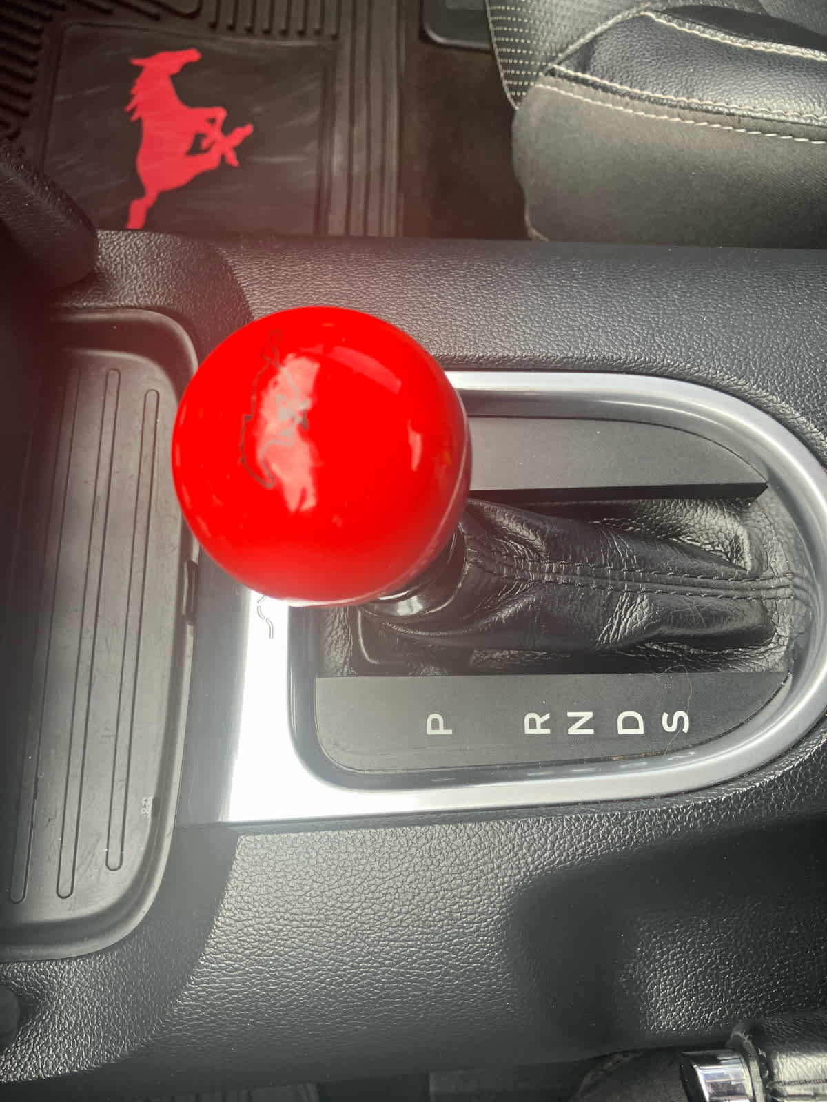 Used 2018 Ford Mustang Premium w/ Ecoboost Performance Package RWD image 32