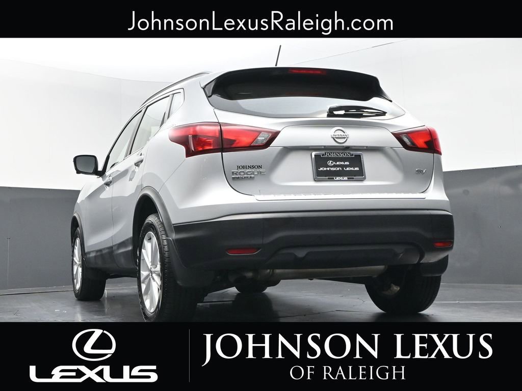 Used 2018 Nissan Rogue Sport SV w/ SV Technology Package FWD image 18