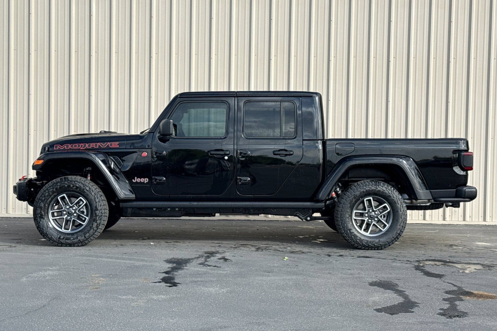 New 2026 Jeep Gladiator Mojave AWD/4WD image 9