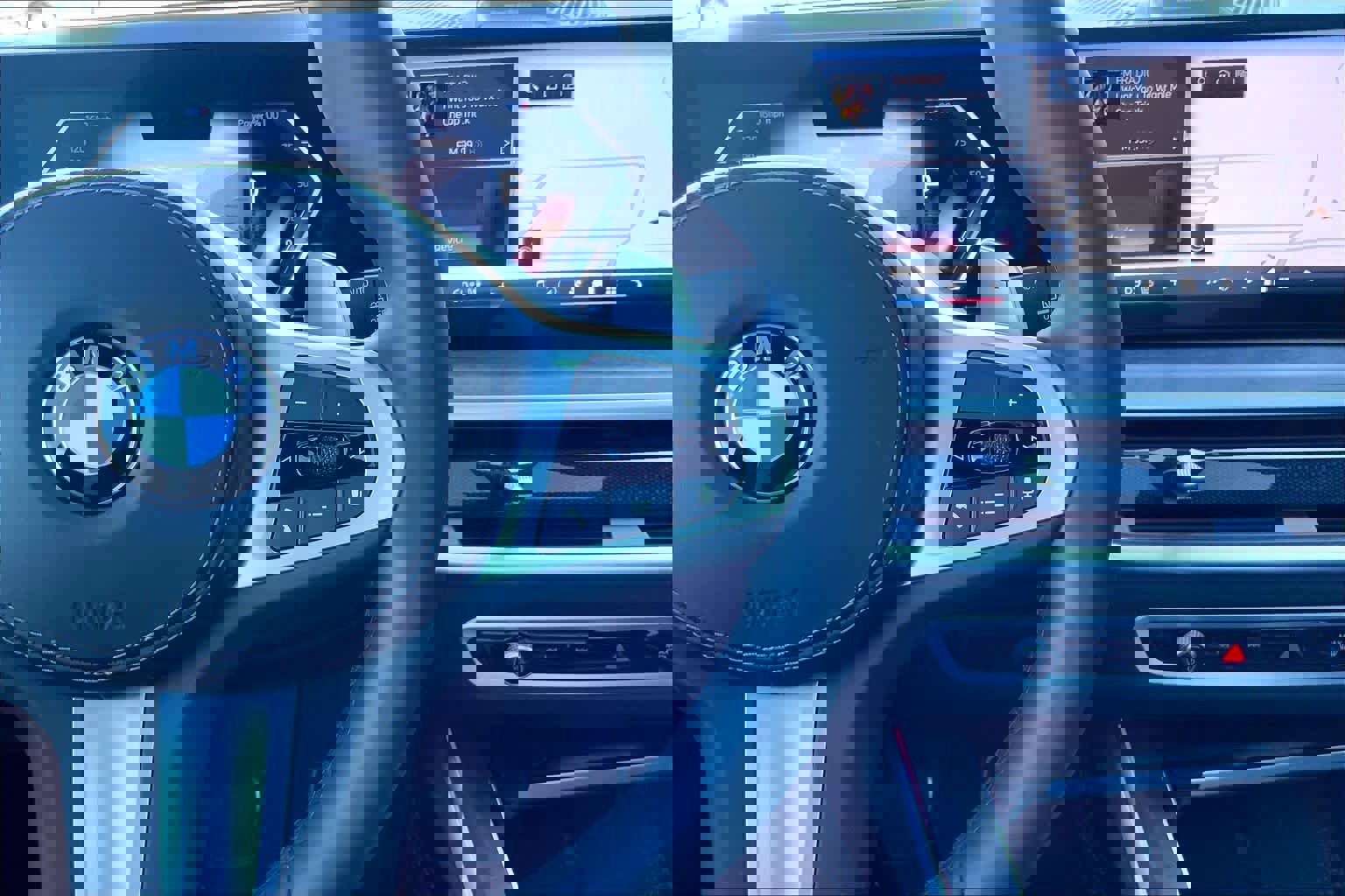 Used 2024 BMW X7 xDrive40i w/ M Sport Package image 21