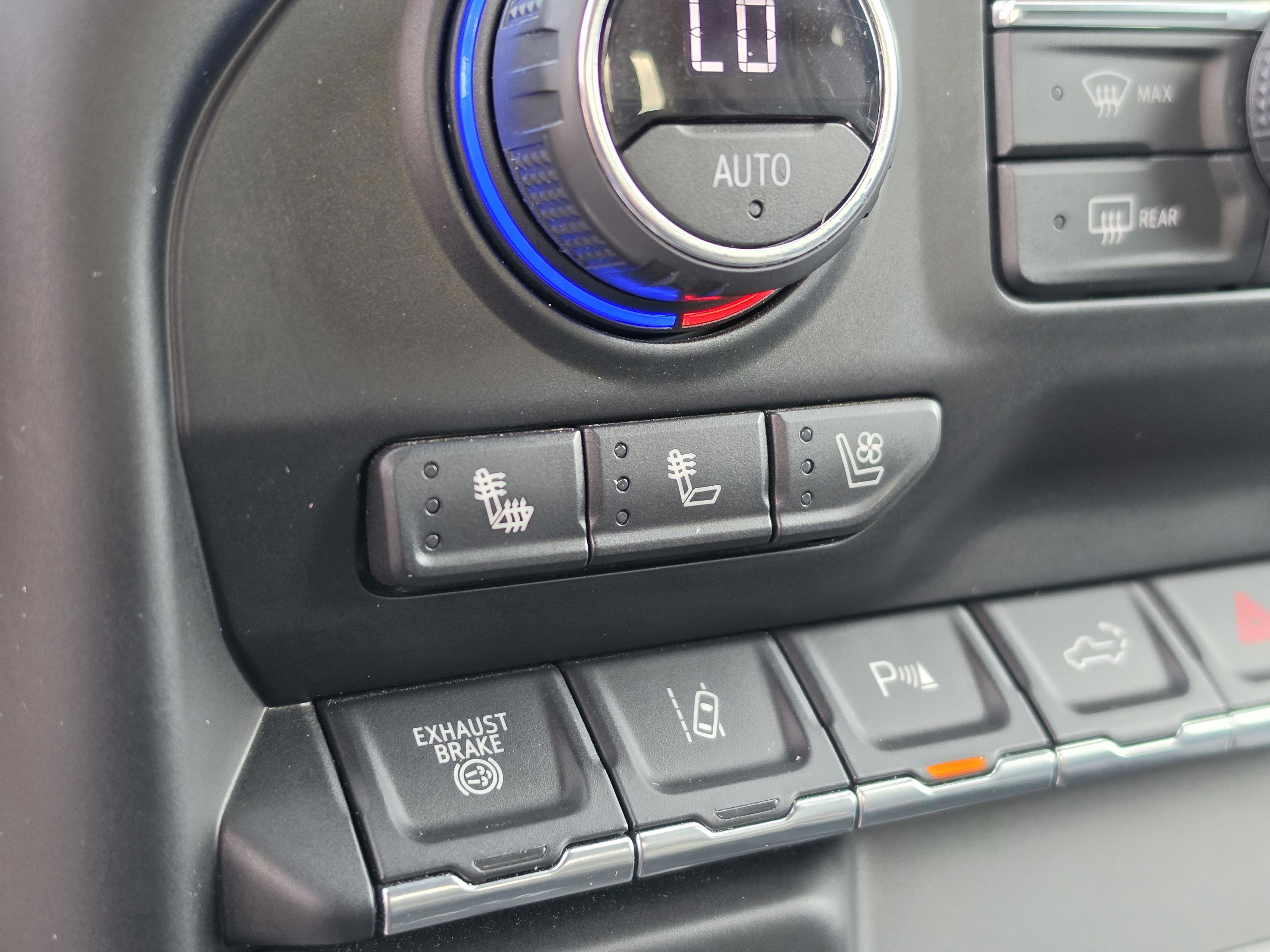 Used 2020 Chevrolet Silverado 2500 High Country w/ Technology Package image 33