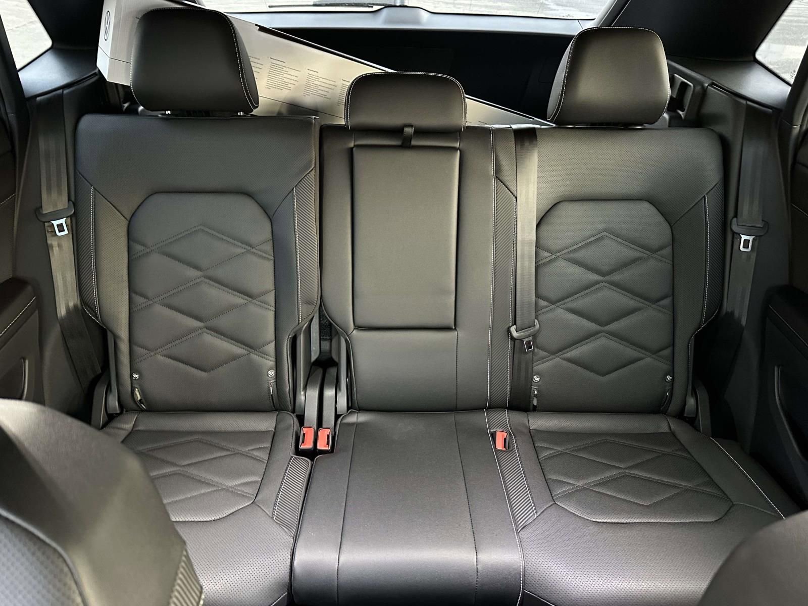 New 2026 Volkswagen Atlas Cross Sport SE image 13