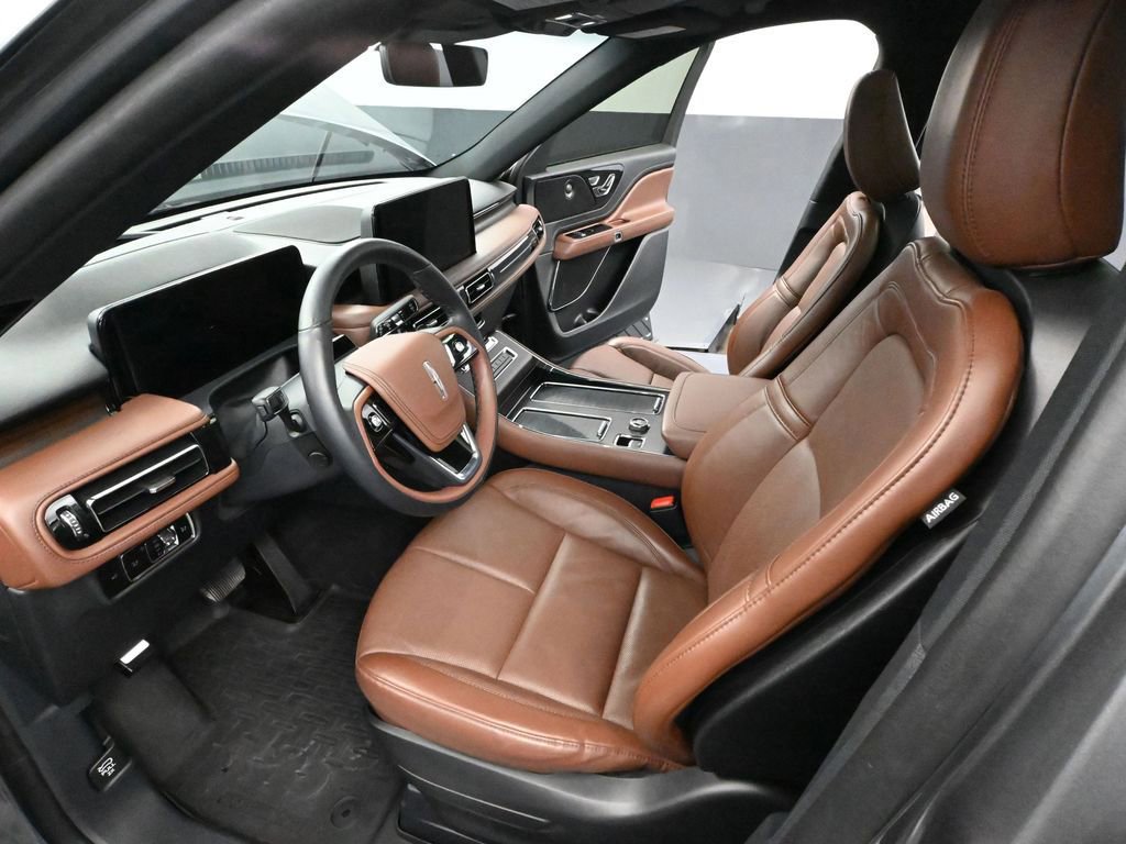 Used 2025 Lincoln Aviator Reserve w/ Jet Appearance Package AWD/4WD image 23