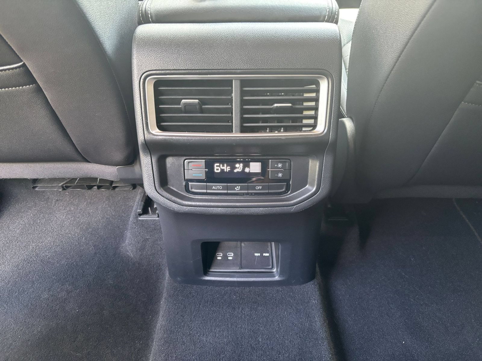 Used 2026 Volkswagen Atlas SE FWD image 25
