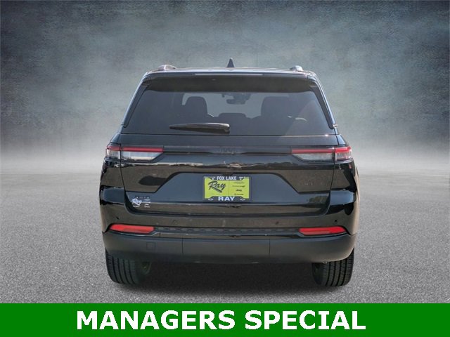 New 2025 Jeep Grand Cherokee Altitude image 5