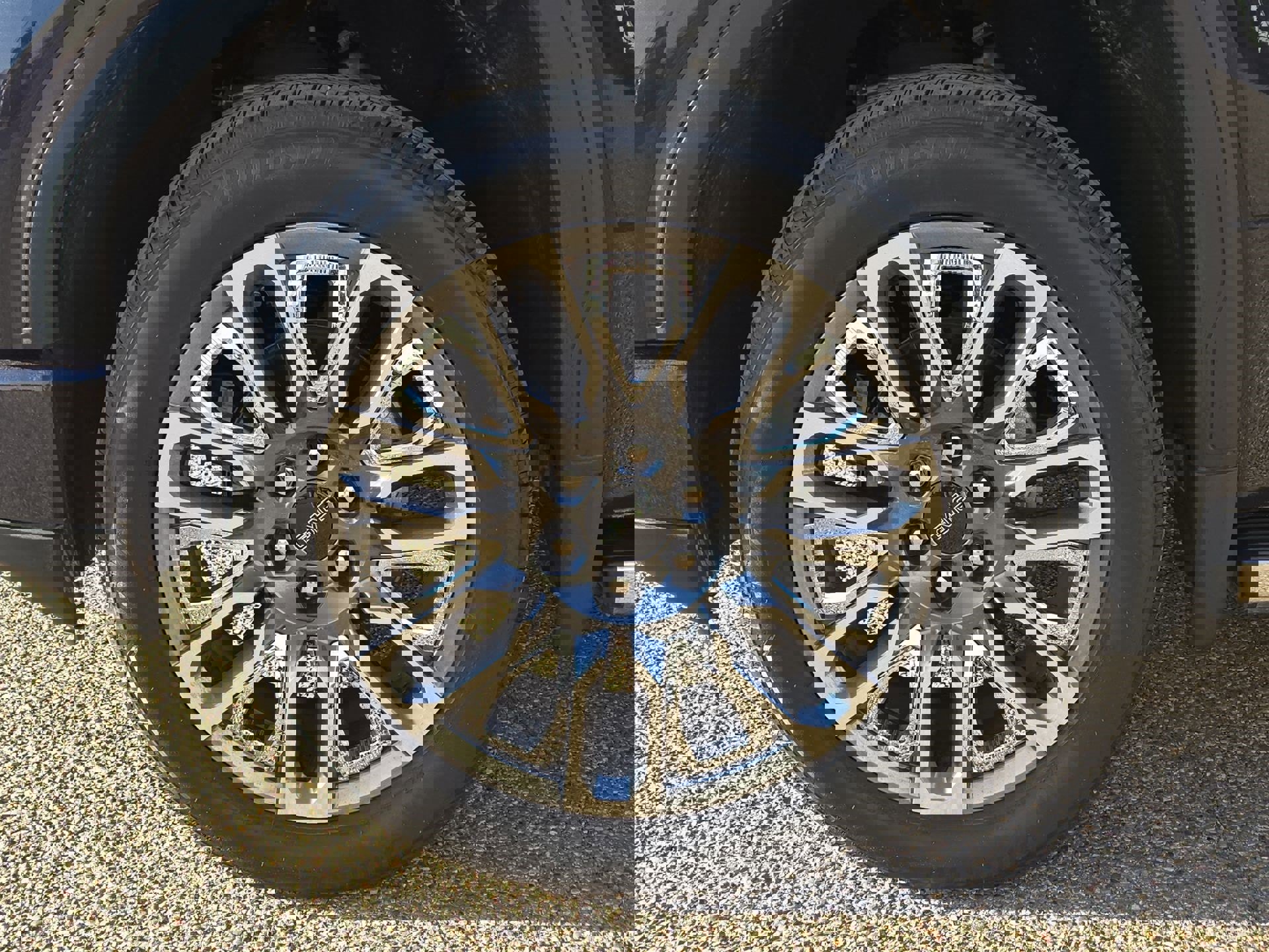 Used 2025 GMC Sierra 1500 Denali Ultimate image 11