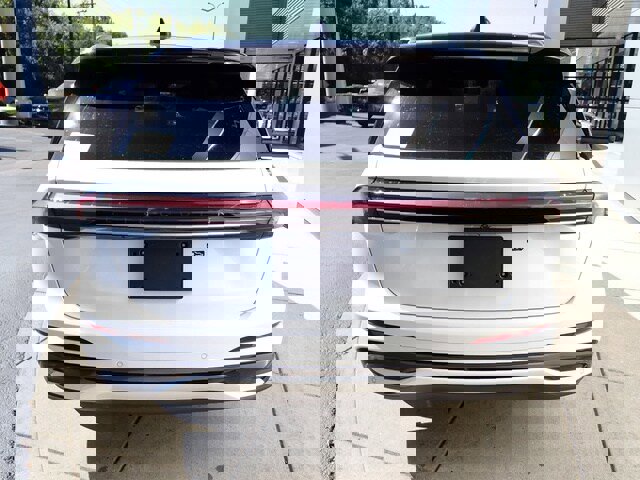New 2025 Lincoln Nautilus Reserve w/ Jet Appearance Package image 4