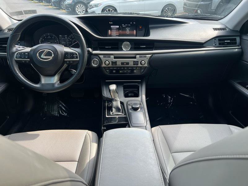 Used 2017 Lexus ES 350 FWD image 11