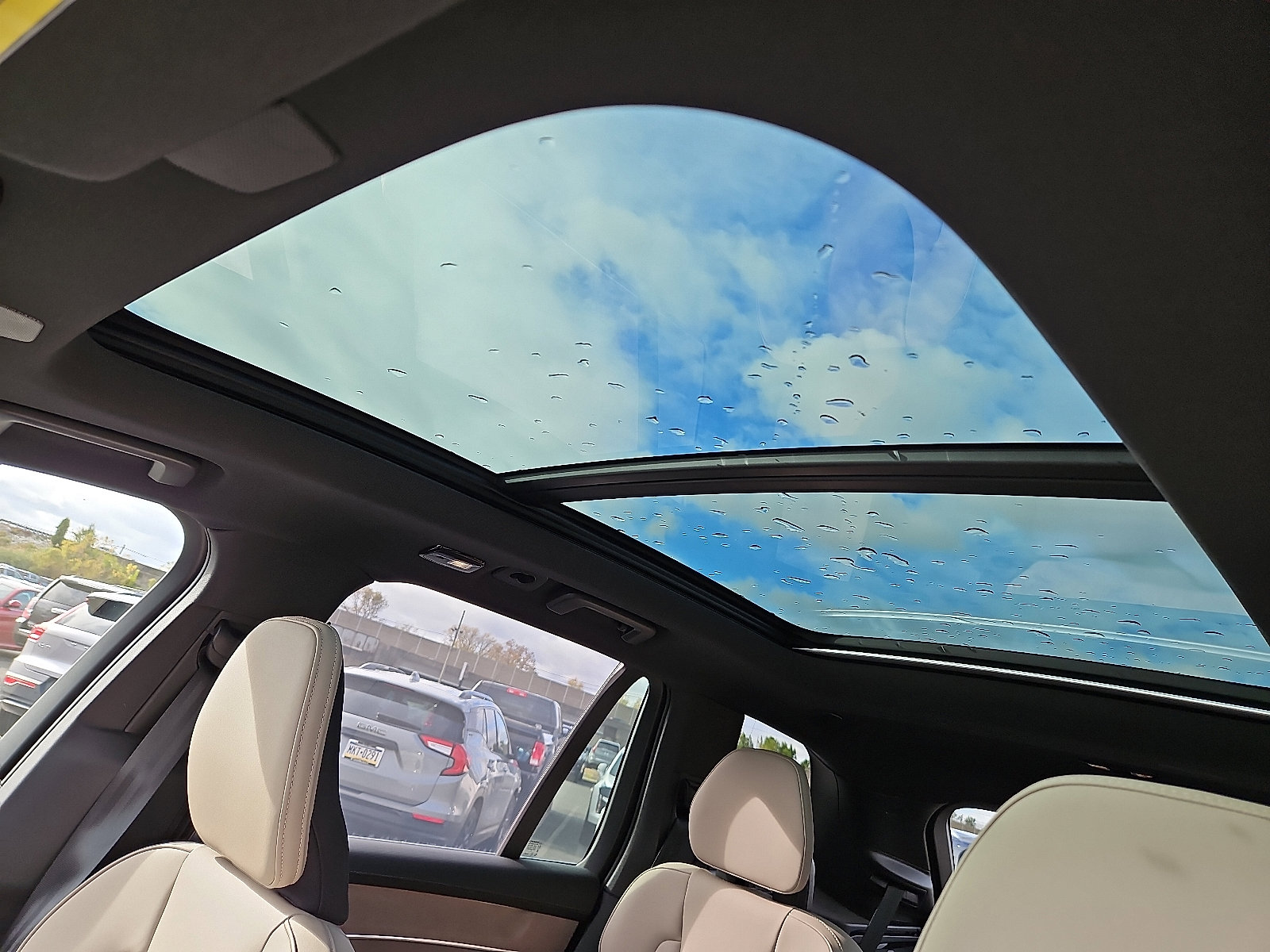 New 2026 Volvo XC90 B6 Plus image 12