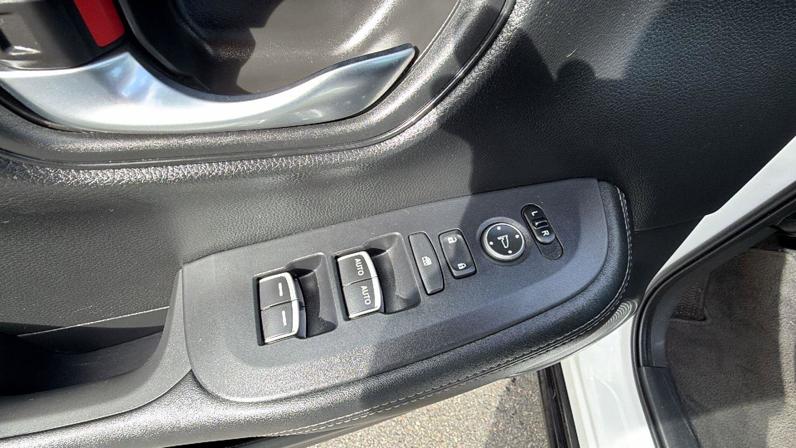 Used 2024 Honda HR-V EX-L image 18