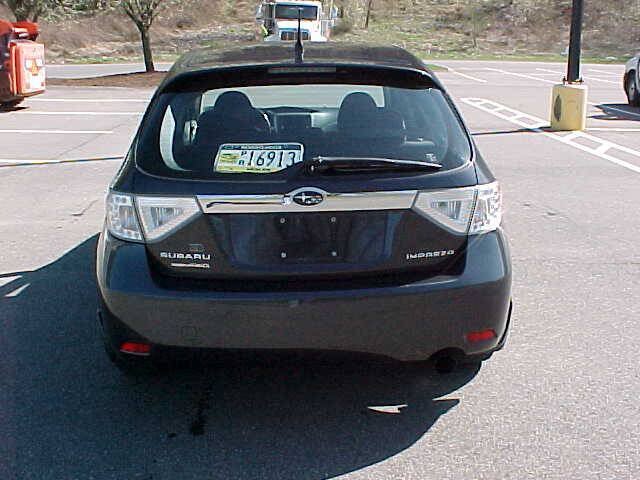 Used 2010 Subaru Impreza 2.5i Premium AWD/4WD image 11